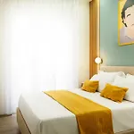 N\'Ador Rooms